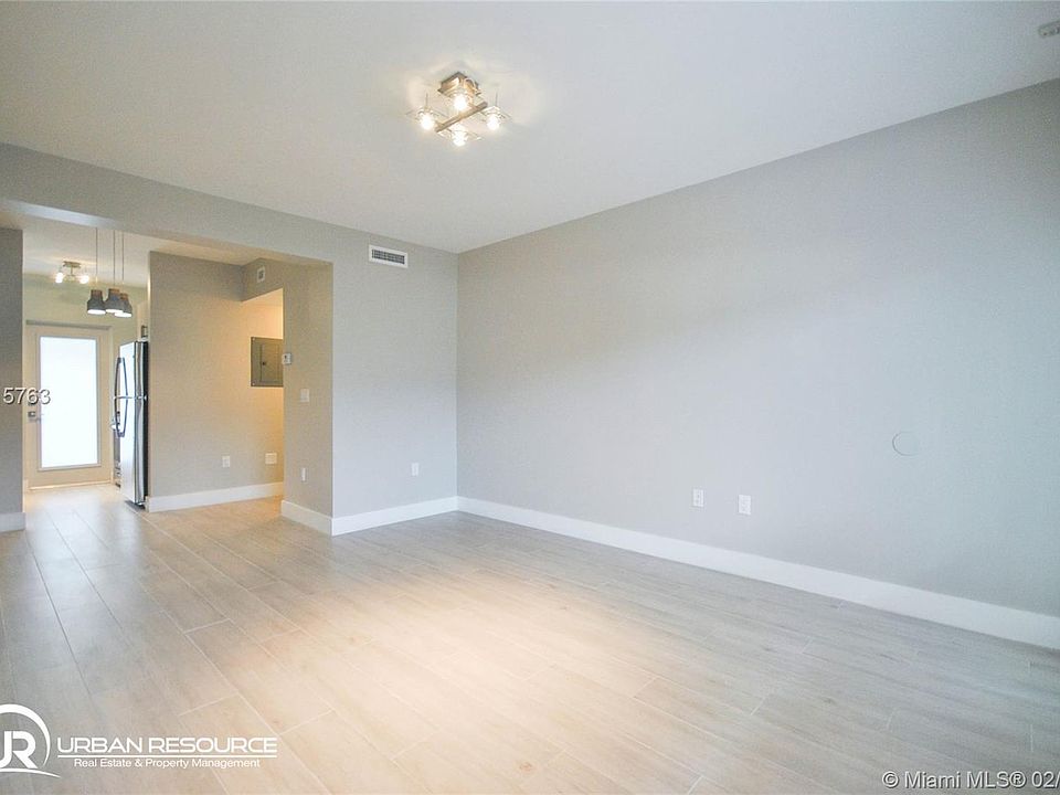 1st image of 1606 West Ave APT 4W