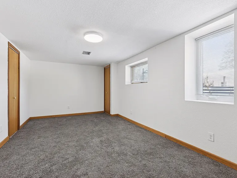 2712 Yosemite Ave S — Photo 24
