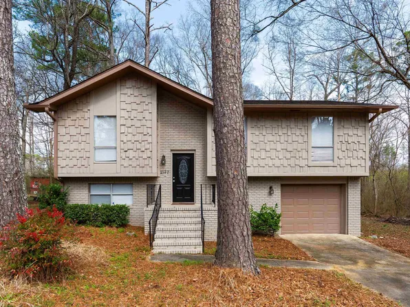 2127 Gaylewood Dr, Bessemer, AL 35022