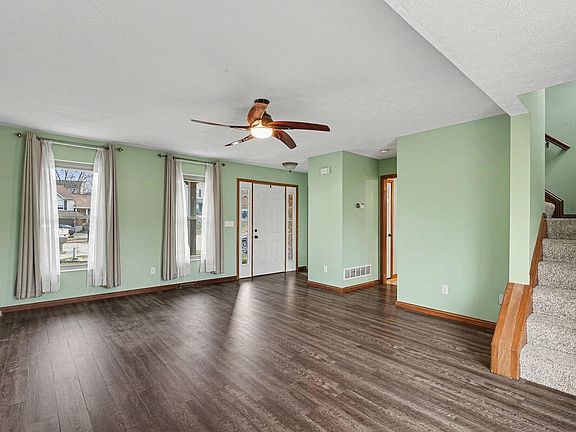 3rd image of 1108 Amblewood Ct