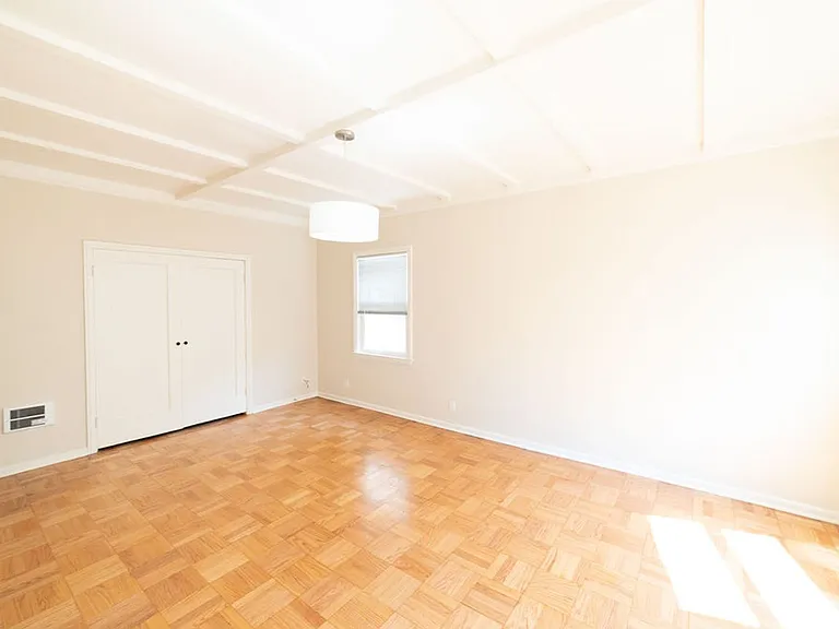 633 Cleveland St — Photo 3