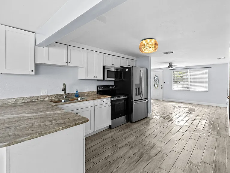 13916 Sommers Ave — Photo 13