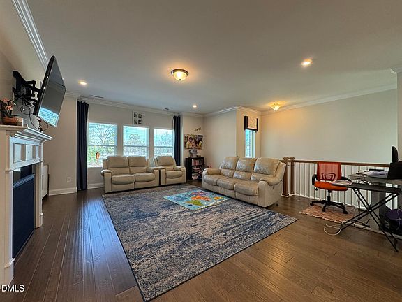 4th image of 1228 Brickfield Dr