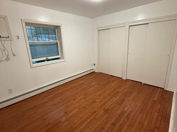 297 E Kinney St Unit Basement, Newark, NJ 07105