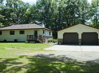 11911 Lakefield Rd, Saint Charles, MI 48655