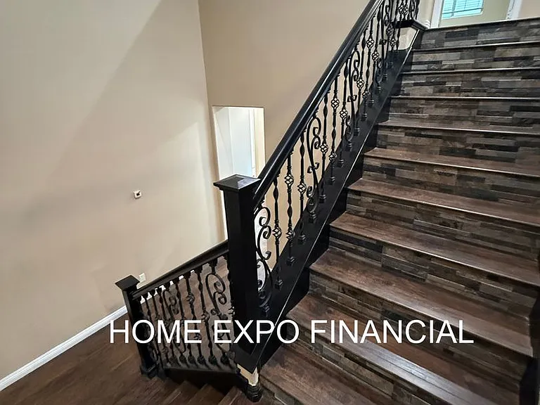 1456 Moonlight Dr — Photo 5