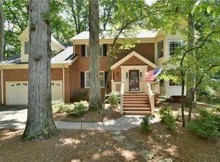 4104 Gladstonbury Rd, Winston Salem, NC 27104