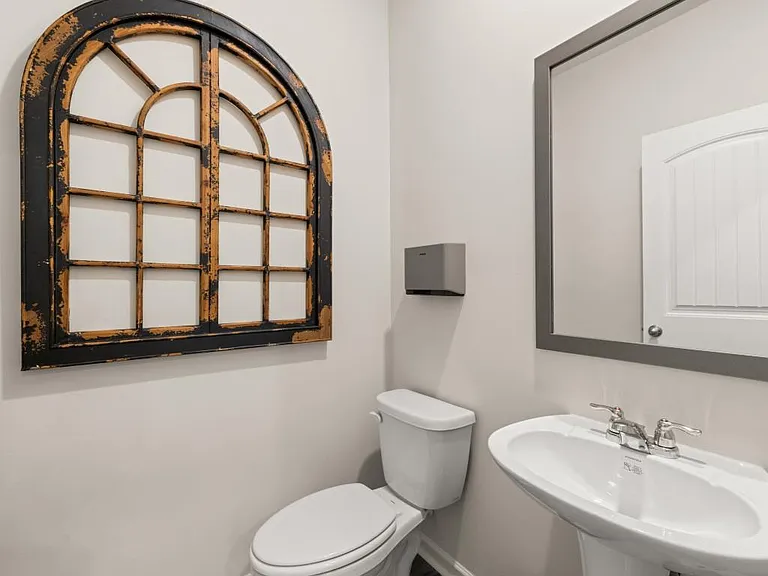 487 Stoneybrook Dr — Photo 18