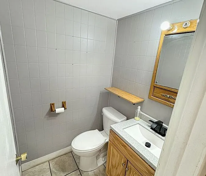 1315 Kingsbury Dr #C — Photo 6