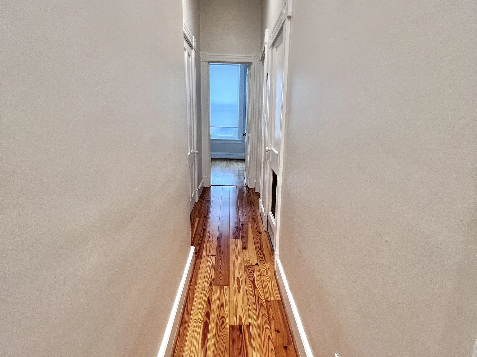 732 Yarmouth St — Photo 3