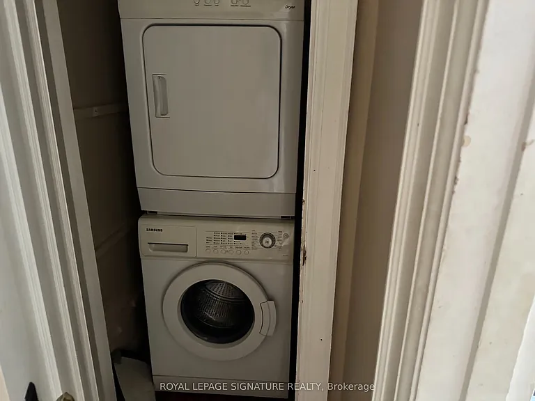 1062 Main St W — Photo 6