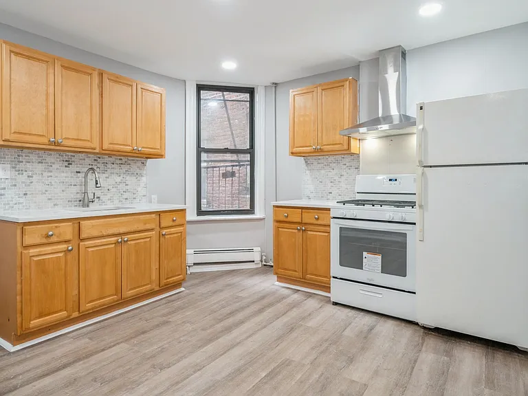 106 Baldwin Ave #3 — Photo 10