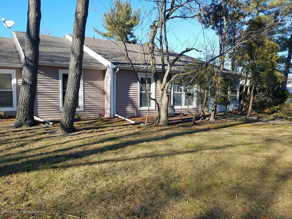 1st image of 22B Carnation Dr