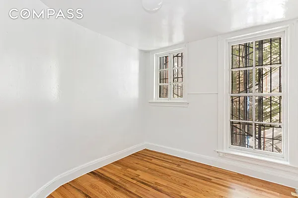 Rented by Compass | media 9