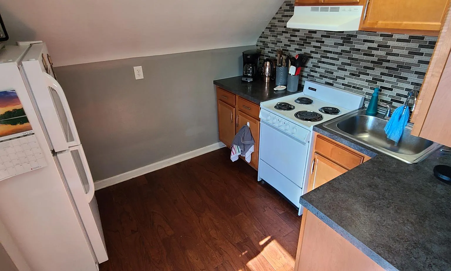 2 bed, 976 sqft, $1,275 — Photo 3