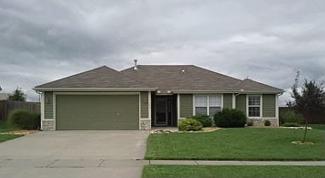 Lovely move-in ready home!