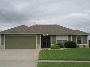 122 W 27th St, Eudora, KS 66025