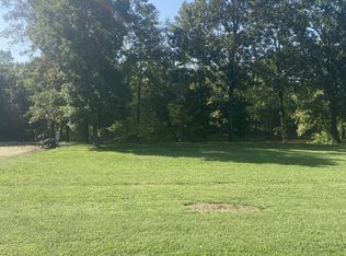 390 Duck Blind Rd, Clifton, TN 38425