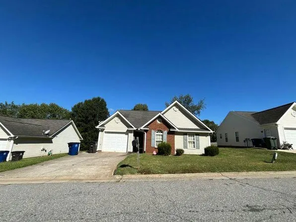 1629 Asherton Dr, Winston Salem, NC 27127
