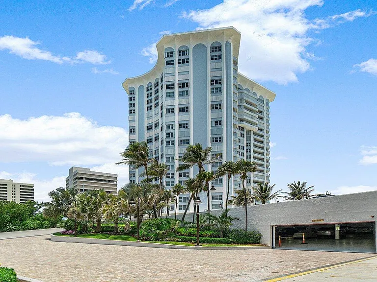 5200 N Ocean Dr #102 — Photo 35