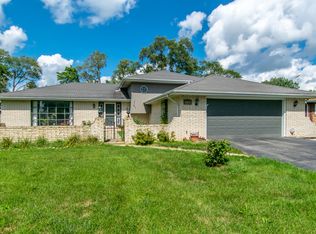 25300 W Willow Dr, Plainfield, IL 60544