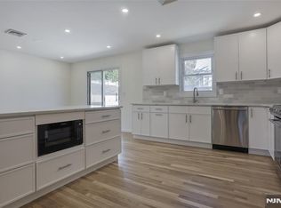 18 Ruth Ln, Demarest, NJ 07627