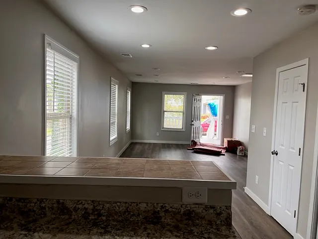 324 Adams St — Photo 5