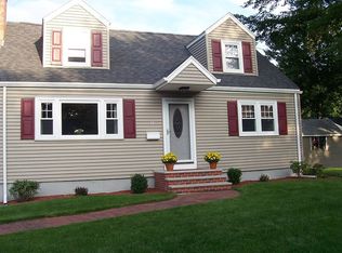 12 Darby St, Tewksbury, MA 01876