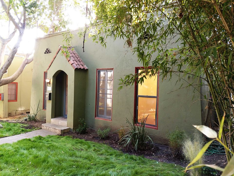 1st image of 457 E Sacramento St