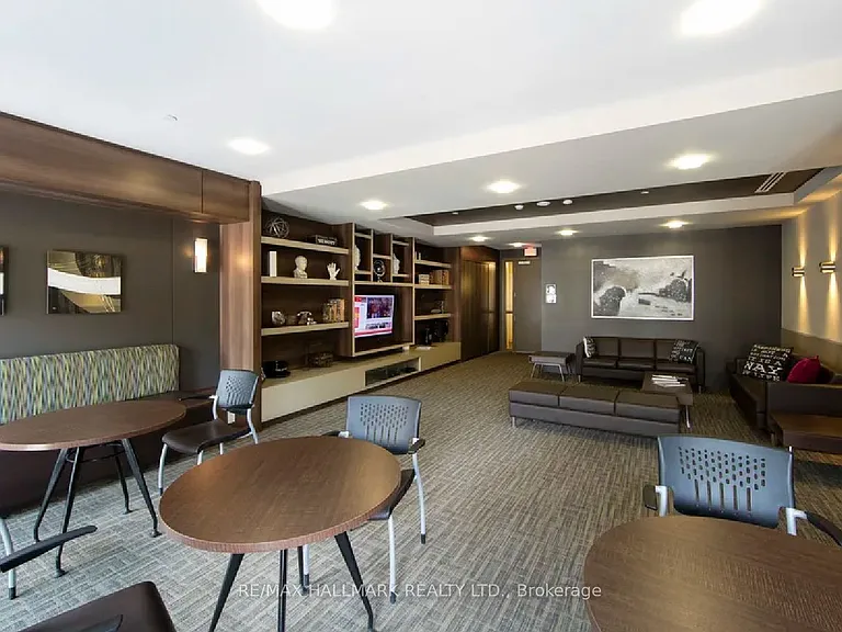 570 Bay St #706 — Photo 10