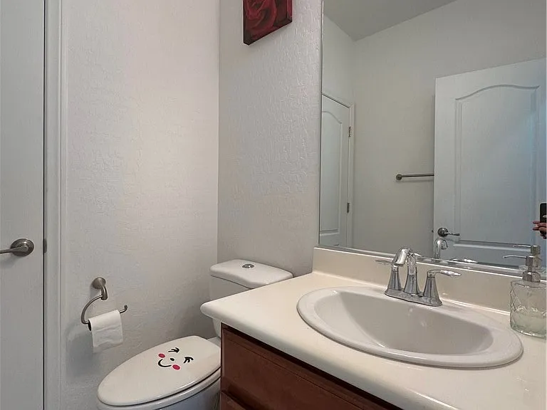 9325 Goldenbush Ct — Photo 10