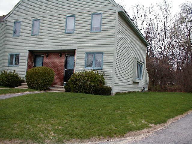 1st image of 38 Willow Creek Dr