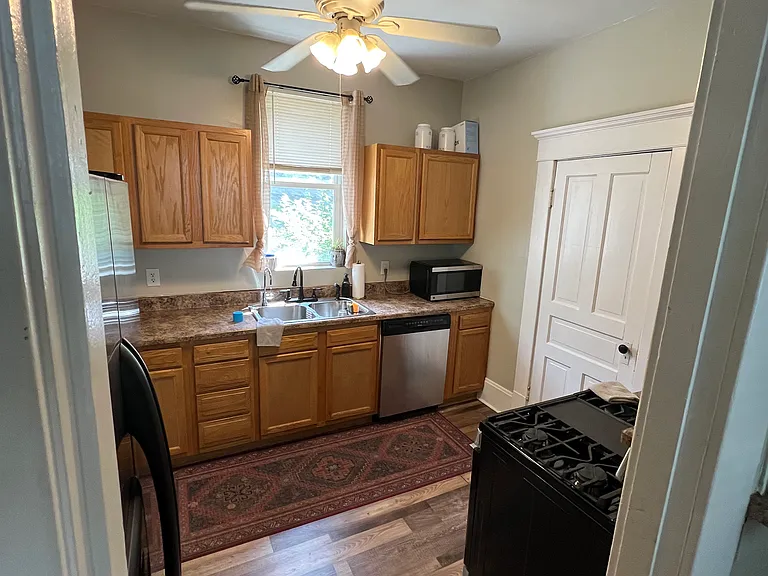 74 Linden Ave — Photo 8