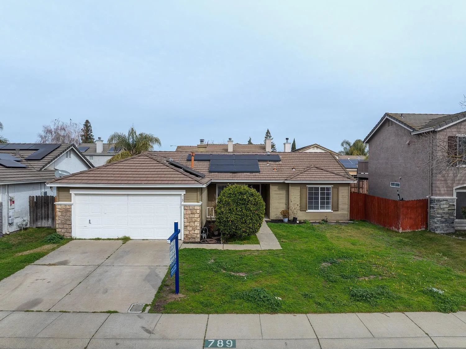 789 Prairie Dunes Dr photo 1