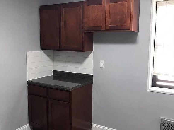 2nd image of 52 S Munn Ave #4D