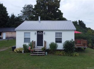 22 Todd St, Nackawic, NB E6G1B8