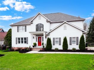 900 Rock Creek Dr, Aurora, OH 44202