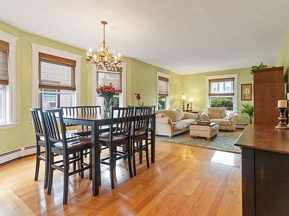 3rd image of 38 Herschel St