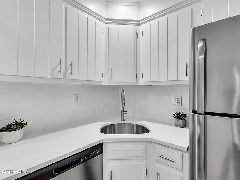 34 Lexington Ct — Photo 5