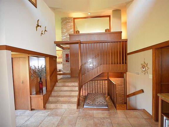 4th image of 605 Buckwalter Dr