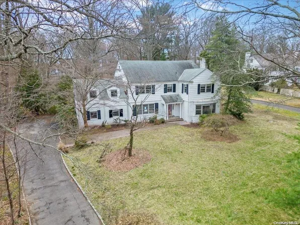 94 Wildwood Road, North Hempstead, NY 11024