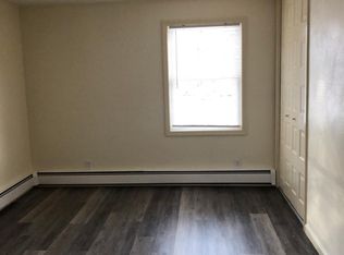 29 Sanford St, Bangor, ME 04401