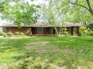 1208 Clearview Ln, Nixa, MO 65714