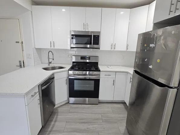 2655 E 23rd St #3, Brooklyn, NY 11235