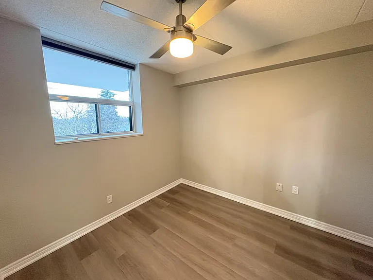 190 Gage Ave S #105 — Photo 7