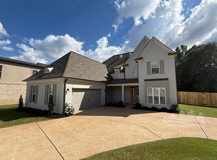8021 Christian Ct, Olive Branch, MS 38654
