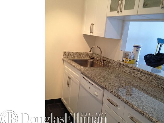 3rd image of 55 W End Ave APT S14l
