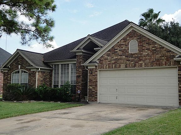 3rd image of 2811 Cumberland Dr