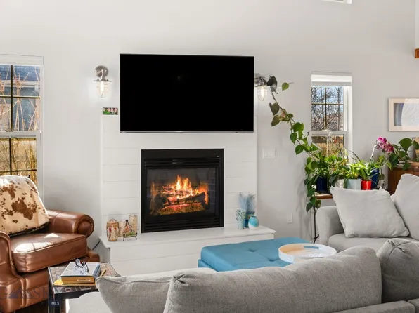 211 N Sanders Ave, Bozeman, MT 59718