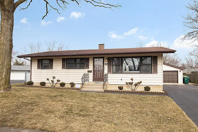30 Blackhawk Dr photo 1